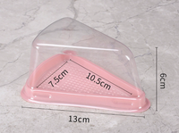 Boîte blister transparente en PET PVC jetable personnalisée pour l'emballage de gâteaux en couches triangulaires, de mousses et de tranches de cheesecake