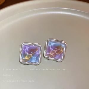 Anting-anting persegi berlipat pemblokir warna <span class=keywords><strong>Jelly</strong></span> jarum perak anting-anting desain kecil anting-anting fantasi Premium wanita grosir - Product Image 5