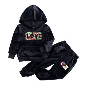 Vêtements pour enfants en gros, vêtements chauds pour l'hiver, pyjamas pour enfants de créateurs, tendance, avec fourrure, avec motifs - Product Image 1