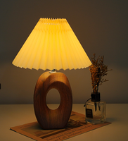 Lampe de table vintage plissée de style nordique en céramique pour chambre/étude, lampe de chevet haut de gamme, éclairage d'ambiance décoratif, veilleuse