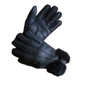 Prêt à expédier nouveau <span class=keywords><strong>cuir</strong></span> d'hiver mode chaud personnalisé femmes gants en peau de mouton femmes hommes en 2025 - Product Image 1