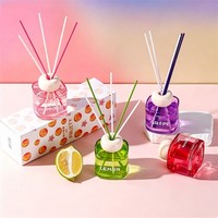 Diffuseur de parfum d'ambiance 130 ml Série Fruits d'été Pêche Fraise pour la maison et la chambre, désodorisant