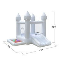 Château gonflable blanc avec décoration de ballons personnalisée, équipement de jeu pour enfants pour mariages et fêtes d'anniversaire en plein air