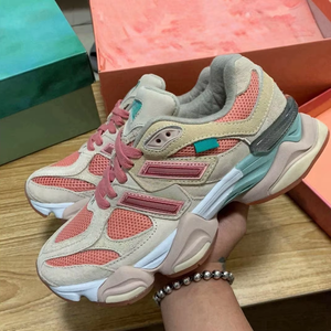 Nouvelles chaussures de sport respirantes pour femmes 9060 - Design luxueux, chaussures décontractées avec semelle épaisse respirante. - Product Image 3