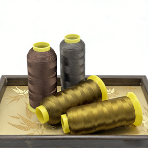 Fil à broder - 100% polyester Flame pour vêtements de travail en plein air et vêtements de mode - Product Image 1