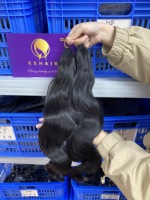 Extensions de cheveux humains 100% non traités, pointes en plumes, 100g, pour tressage, extensions au crochet, ondulation naturelle, en vrac