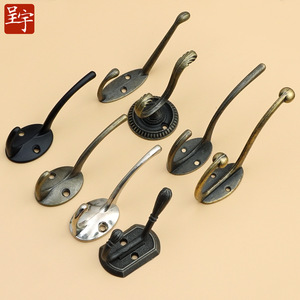 Ganchos Metálicos para Armario Cheng Yu, Gancho Doble de Aleación de Zinc, Estilo Chino Retro, para Abrigos, Bolsos y Sombreros - Product Image 1