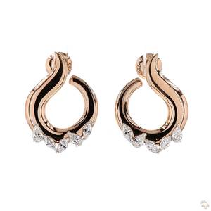 ต่างหูเพชรทองคำสุดหรูสำหรับผู้หญิง ประกายระยิบระยับเหนือกาลเวลา เครื่องประดับสวยงามทันสมัย เหมาะเป็นของขวัญสำหรับวันครบรอบและสวมใส่ในชีวิตประจำวัน - Product Image 5