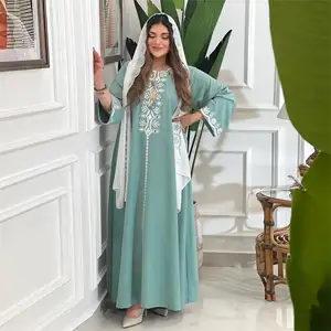 Moda muçulmana bordado floral fino bordado luz azul solta manga longa abaya