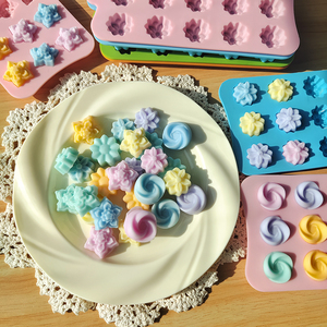 Stampo in Silicone 15 parti a forma di fiore Sakura ecologico e riutilizzabile per ricette di resina di ghiaccio per budino di gelatina di cioccolato - Product Image 5