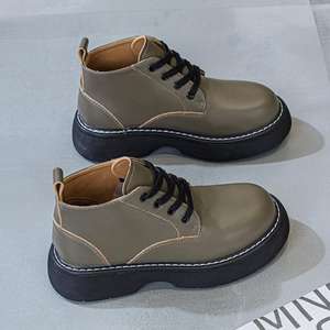 Botines Verdes de Plataforma con Diseño Retro para Mujer, Ideales para Atuendos Juguetones y Diversión Diaria - Product Image 4