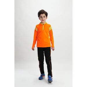 Setelan olahraga sepak bola kosong kustom poliester desain baru untuk layanan OEM ramah anggaran - Product Image 5