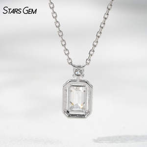 StarsGem Collier Pendentif Bouteille de Parfum en Or Massif 18K Plaqué Rhodium avec Diamant de Laboratoire 1,5 carat Taille Émeraude Sertissage Halo Classique - Product Image 2