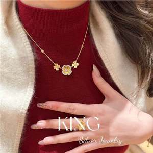 ชุดสร้อยคอและกำไลข้อมือรูปดอกไม้ประดับคริสตัลและเพชรเทียมสำหรับผู้หญิง สวมใส่ได้ทุกวัน - Product Image 4