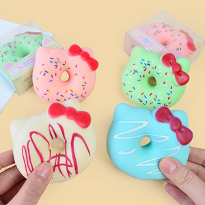 Jouet anti-stress Kawaii en forme de donut avec oreilles de chat, doux, à presser pour la relaxation des mains, idéal pour les fêtes et les cadeaux de boutique - Product Image 5