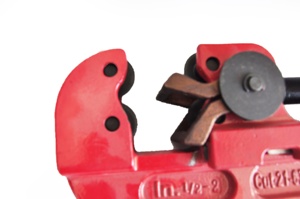 ECG2 Portable Manual Metal Industrial Professional Tube Cutter for Stainless Steel Carbon Steel Iron Pipes 21-63 mm - Product Image 5