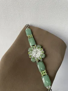 Spedizione Gratuita Orologio da Donna al Quarzo con Gemma Verde Girasole, Cinturino in Lega, Quadrante in Vetro, Analogico, Resistente all'Acqua 2026 ZS01 - Product Image 5