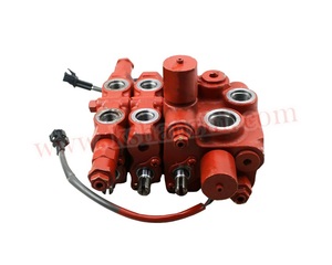 Válvula de Control Hidráulico de 3 Vías 37B-1LB-5320 para Montacargas <span class=keywords><strong>Komatsu</strong></span> C16 - Product Image 1