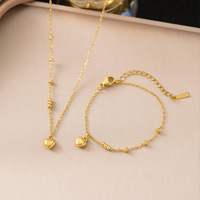 Vente en gros Nouveauté 2026 Tendance Ensemble de bijoux en acier inoxydable 304 avec perles et cœurs, comprenant bracelet de cheville, bracelet et collier, pour femmes, idéal pour cadeaux