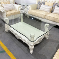 Ensemble de meubles de salon européens de luxe, canapé en bois et table basse avec rembourrage en éponge