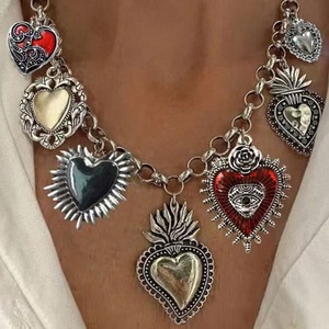 Collana con Ciondolo a Cuore Sacro Moyamiya, Catena con Charm Cristiano, Placcata in Oro 18k e Argento 925, Set Choker Unisex - Product Image 1