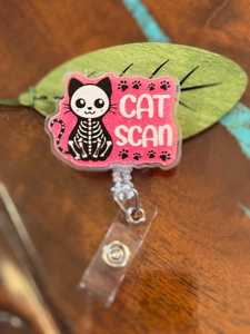 Badge rétractable en acrylique OEM/ODM sur le thème de l'analyse de sang de chat, motif chat noir mignon avec os apparents, pour infirmières, techniciens, etc. - Product Image 1