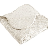 Parure de lit trois pièces matelassée à motif quadrillé en velours ultrasonique, luxe léger, haute qualité, fibres chimiques