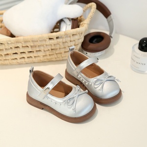 Chaussures pour enfants en cuir PU avec nœud papillon et perles, style Mary Jane, printemps-automne, mode, semelle souple et confortable - Product Image 4