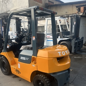 Venta Directa de Montacargas <span class=keywords><strong>Toyota</strong></span> <span class=keywords><strong>7FD25</strong></span> de 2.5 Toneladas, Importado de Japón, Usado en Comercio Exterior, de Combustión Interna - Product Image 2