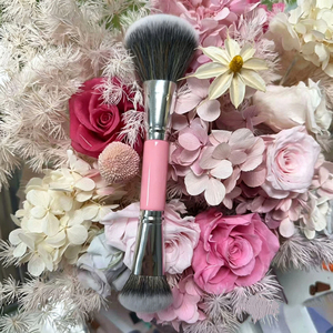 Ensemble de 12 pinceaux de maquillage roses, double face, poils synthétiques sans cruauté, manche en bois, logo personnalisé, pinceaux de luxe en gros - Product Image 4