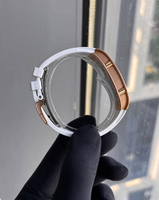 Montre mécanique pour homme en or rose ajourée en forme de baril de vin, bracelet en caoutchouc blanc, montre-bracelet pour homme d'affaires