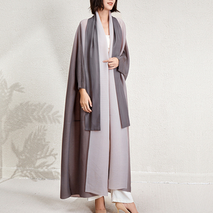 เสื้อโค้ทจับจีบสำหรับผู้หญิงขนาดใหญ่, เสื้อคลุมสไตล์มุสลิมทรงหลวมไล่ระดับสี - Product Image 3