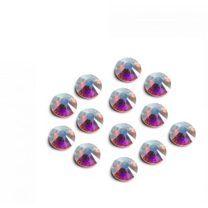 Strass en <span class=keywords><strong>verre</strong></span> thermocollant à dos plat avec 16 facettes pour vêtements, sacs et chaussures - Vente en gros - Product Image 5
