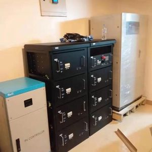 Système solaire hors réseau triphasé 380V de 20 kW, 25 kW, 30 kW, 40 kW, 50 kW, 60 kW, 80 kW, 100 kW - Product Image 1