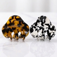 Pince à cheveux en acétate losange de 5,5 cm avec logo personnalisé Ume Wholesale – Pince élégante de taille moyenne pour coiffures mi-hautes