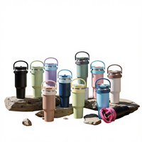 Gobelet isotherme portable grande capacité 40oz en acier inoxydable 304 avec paille intégrée