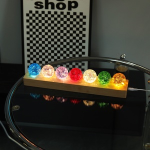 Veilleuse boule sphère fissurée en <span class=keywords><strong>verre</strong></span> de 7 couleurs avec base en bois LED 40mm - Product Image 3