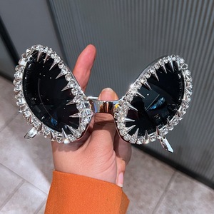 <span class=keywords><strong>Gafas</strong></span> <span class=keywords><strong>Alien</strong></span> Divertidas para Festivales, Fiestas de Baile, <span class=keywords><strong>Gafas</strong></span> de Sol <span class=keywords><strong>con</strong></span> Lentes de Espejo, Cadena de Metal, Estilo Punk, Escultura de Arena para Hombres y Mujeres - Product Image 4