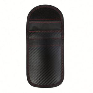 Estuche Bloqueador de Señales para Llaves de Coche de Material de Carbono de Alta Calidad, Superventas con Cierre Colgante Moderno - Product Image 1