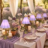 Lámpara de Mesa Táctil Inalámbrica OEM con Pantalla de Tela Blanca con Volantes, Base de Latón Dorado Recargable con LED, Decoración Personalizada para Bodas, Eventos y Fiestas