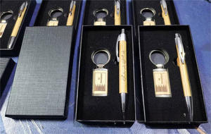 Entreprise Entreprise Usine Personnel Réunion Bureau <span class=keywords><strong>D</strong></span>'affaires Giveaway Bambou Porte-clés Stylo À Bille Ensemble - Product Image 6