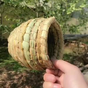 Herbe tissée oiseau <span class=keywords><strong>Pigeon</strong></span> chaud suspendu peau <span class=keywords><strong>de</strong></span> tigre <span class=keywords><strong>nid</strong></span> <span class=keywords><strong>de</strong></span> perroquet fournitures <span class=keywords><strong>de</strong></span> <span class=keywords><strong>nid</strong></span> d'élevage - Product Image 1