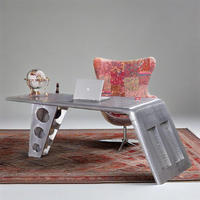 Mobilier d'aviation personnalisé de style industriel bureau fait à la main forme de table d'aile d'avion en aluminium finition antique