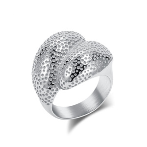 yunnique style, fashionable and elegant 18K gold plated titanium steel ring for women, light luxury and high-end, c - Product Image 5