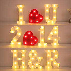Lampes LED Alphabet 26 Lettres Anglaises Couleurs CMJN Métal Peint 3D AR-12 Personnalisables Écologiques Anniversaire Déclaration de Coeur Demande en Mariage - Product Image 5