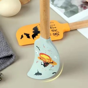 Spatule en silicone antiadhésive avec manche en bois, motif citrouille et araignée d'Halloween, design personnalisé, <span class=keywords><strong>pour</strong></span> la pâtisserie et la cuisine à la maison - Product Image 5