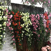 Isevian guirlandas de rosa artificial branca, decorativa de alta qualidade com folhas