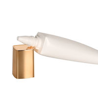 Tubes cosmétiques en plastique carrés avec pompe pour crème pour les mains ABL Essential Soft Square, tubes à lèvres en plastique carrés