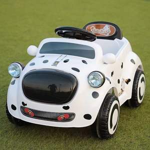 Voiture électrique à quatre roues pour enfants en bas âge voiture télécommandée avec <span class=keywords><strong>musique</strong></span> 1-3 ans garçons et filles bébé jouet voiture - Product Image 4