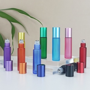 Flacons roll-on en verre pour parfum et huiles essentielles de 5 ml et 10 ml avec bille en acier - Product Image 3